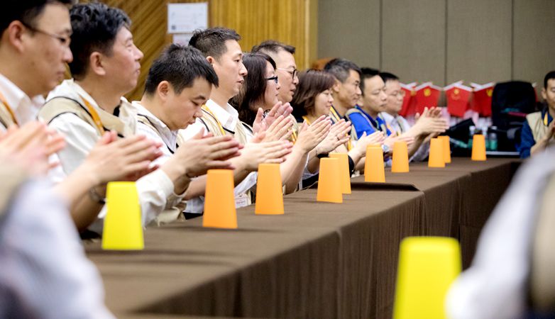 拓展团建项目杯子舞室内课程